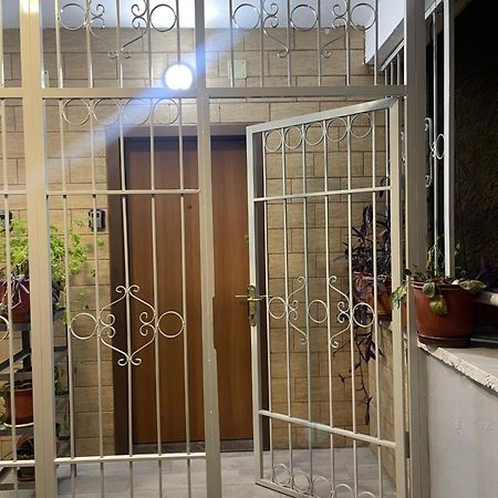 Warm Apartment In The Center Of Tirana City Exteriör bild