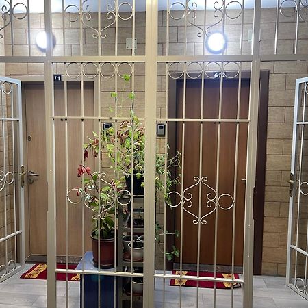 Warm Apartment In The Center Of Tirana City Exteriör bild