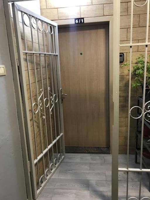 Warm Apartment In The Center Of Tirana City Exteriör bild