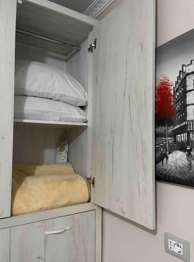 Warm Apartment In The Center Of Tirana City Exteriör bild