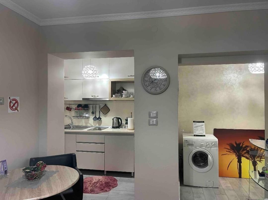 Warm Apartment In The Center Of Tirana City Exteriör bild