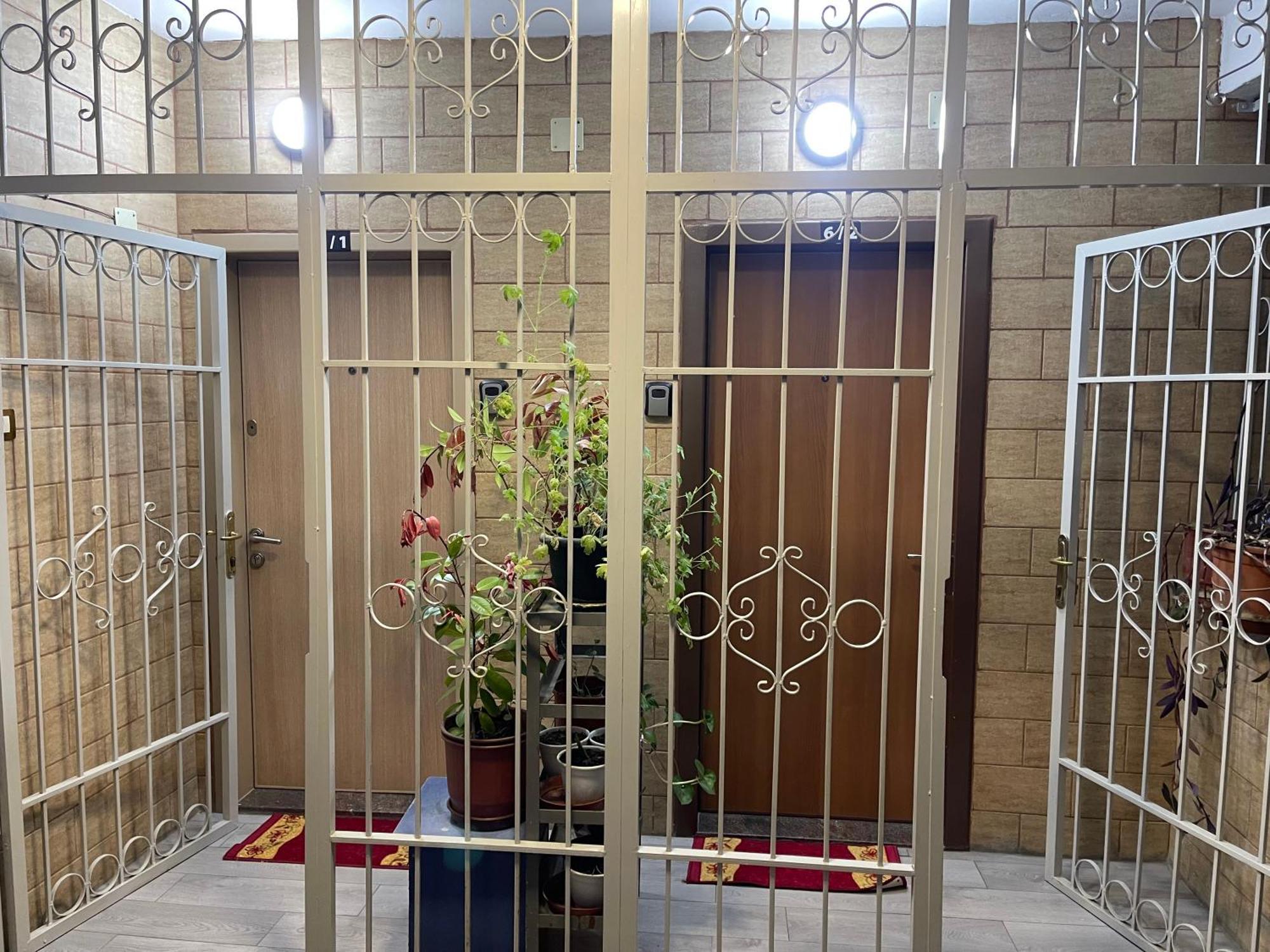 Warm Apartment In The Center Of Tirana City Exteriör bild